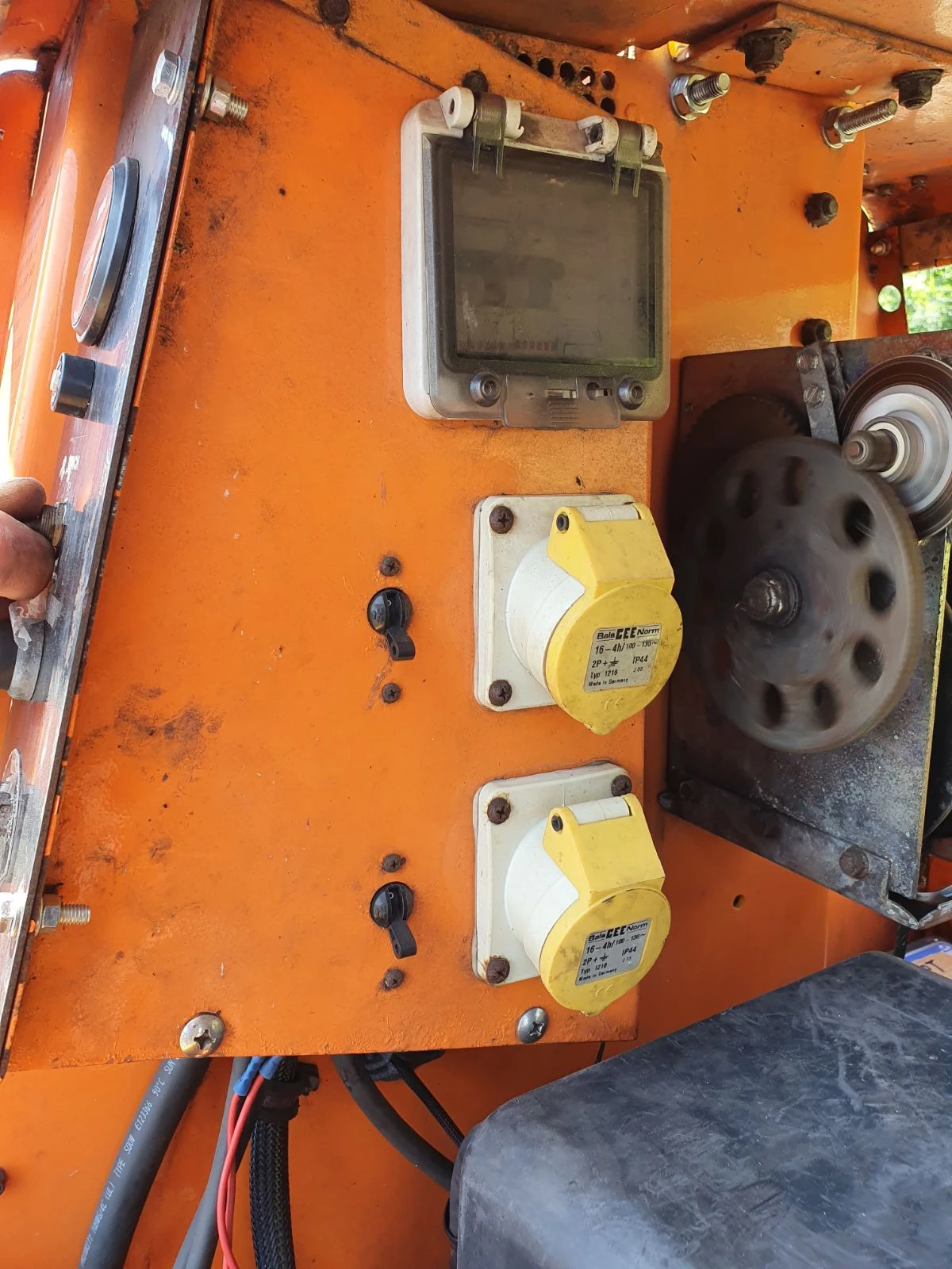      ARCGen | Mobile.bg   13