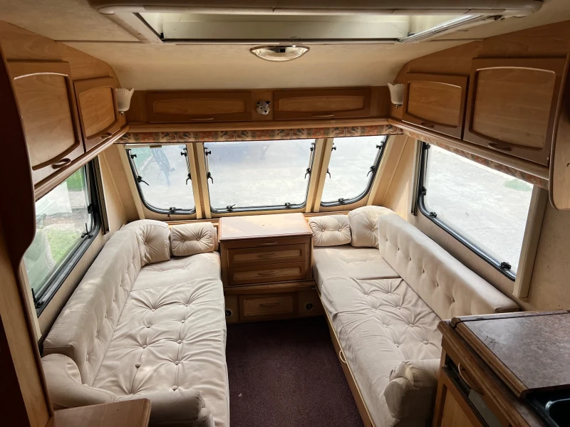 Каравана Други Swift, снимка 3 - Каравани и кемпери - 51540415