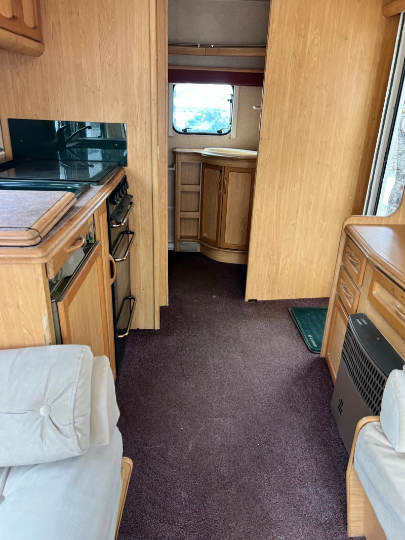 Каравана Други Swift, снимка 4 - Каравани и кемпери - 51540415