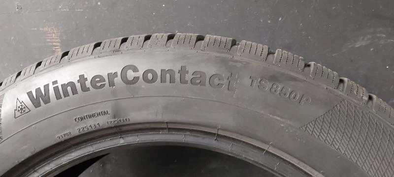 Гуми Зимни 235/55R19, снимка 5 - Гуми и джанти - 30948006