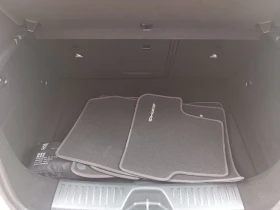 Mercedes-Benz A 200 premium AMG night edition, снимка 13