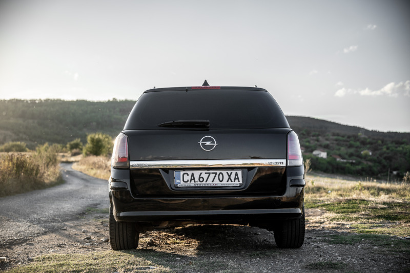 Opel Astra H, снимка 3 - Автомобили и джипове - 44388775