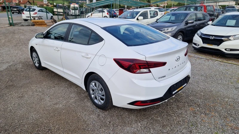 Hyundai Elantra 1.6i ГАЗ.ИНЖ., снимка 4 - Автомобили и джипове - 46072095