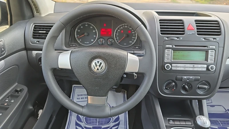 VW Golf 1.6i 102k.c  Газ-Бензин, снимка 10 - Автомобили и джипове - 47367108