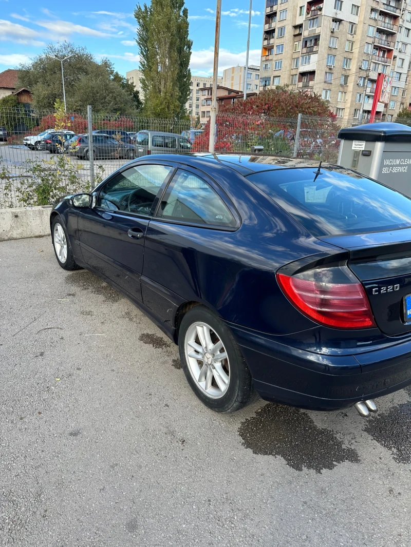 Mercedes-Benz C 220 2.2, снимка 3 - Автомобили и джипове - 47526196