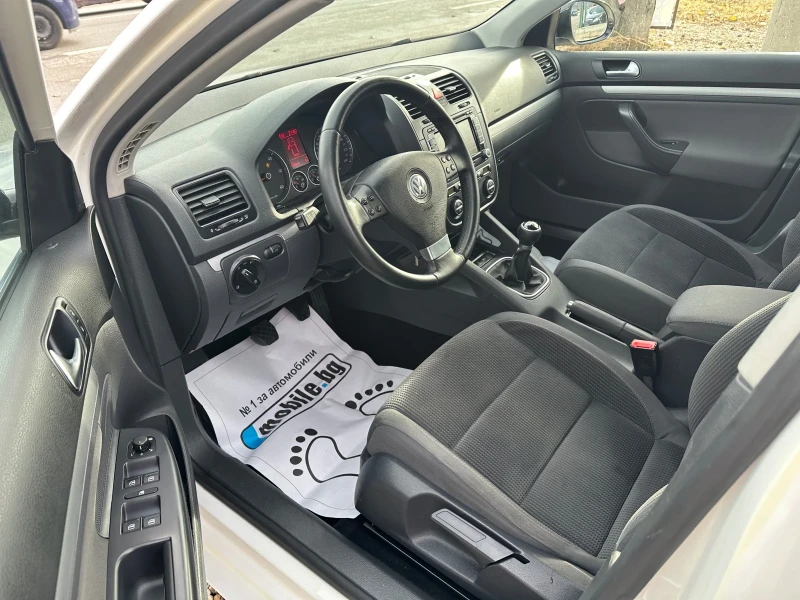 VW Golf Variant 2.0 TDI, снимка 5 - Автомобили и джипове - 48048524