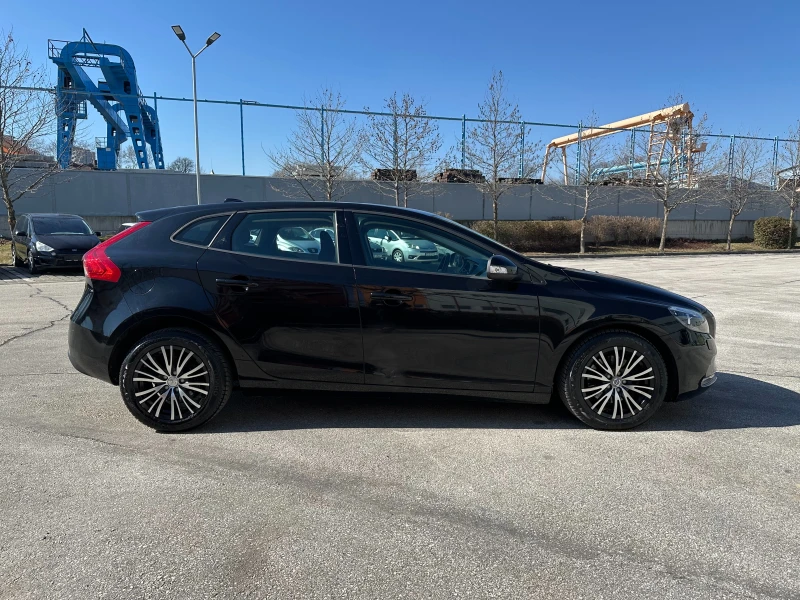 Volvo V40, снимка 5 - Автомобили и джипове - 49375304