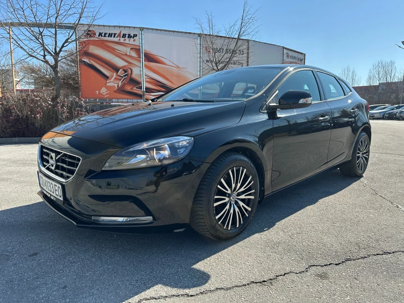 Volvo V40, снимка 1 - Автомобили и джипове - 49375304