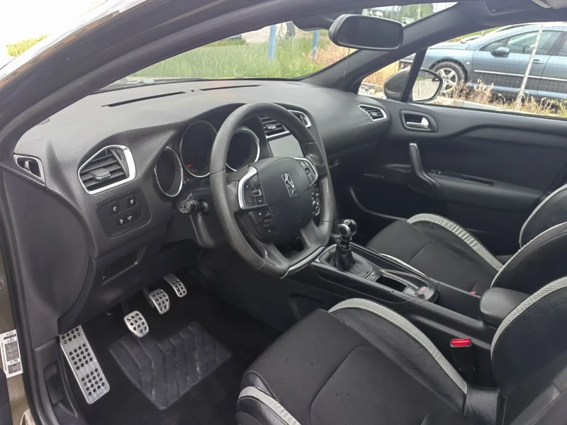 Citroen DS4 1.6HDI, снимка 10 - Автомобили и джипове - 51247737