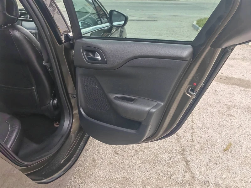 Citroen DS4 1.6HDI, снимка 17 - Автомобили и джипове - 51247737