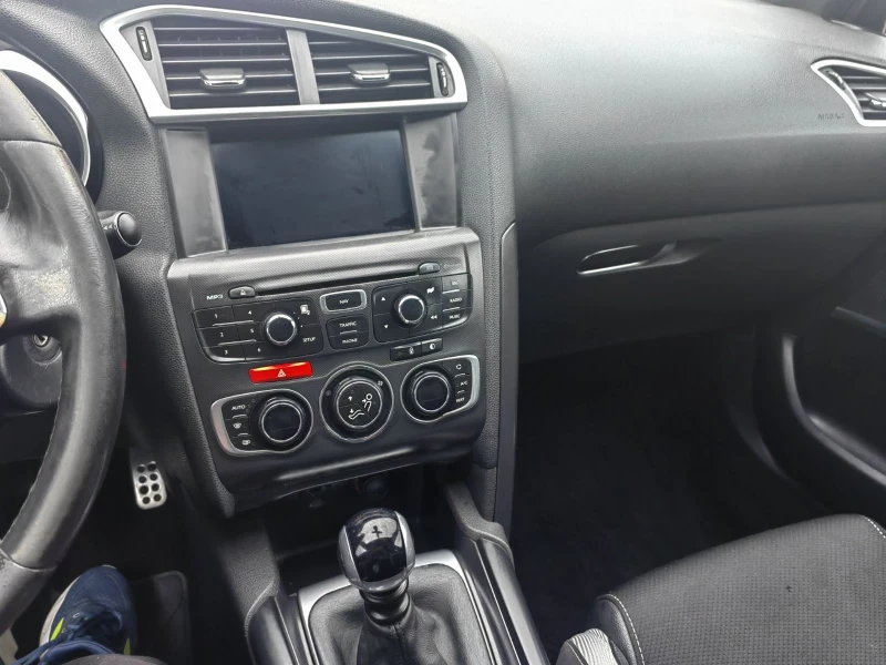 Citroen DS4 1.6HDI, снимка 9 - Автомобили и джипове - 51247737