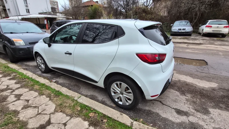 Renault Clio, снимка 4 - Автомобили и джипове - 52743289