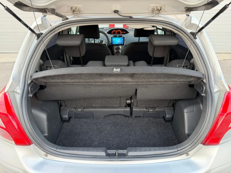 Toyota Yaris 1.4D-4D AUTOMATIK NAVI EVRO 5A ЛИЗИНГ!!!, снимка 11 - Автомобили и джипове - 52851468