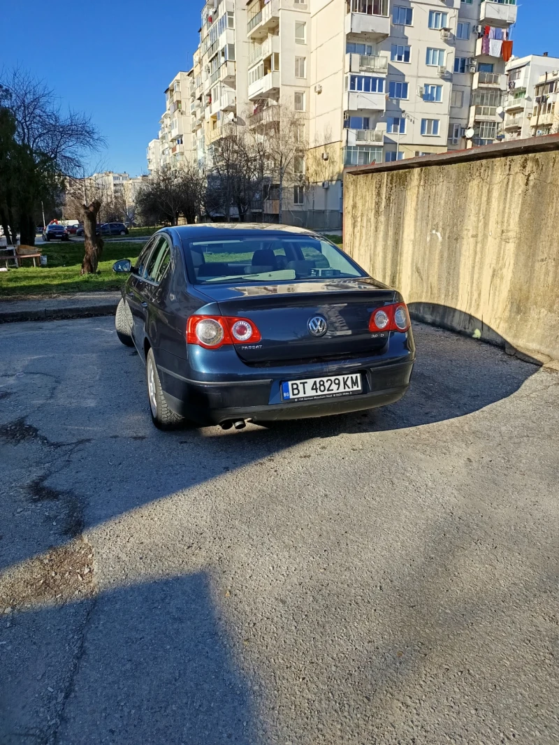VW Passat, снимка 2 - Автомобили и джипове - 52938943