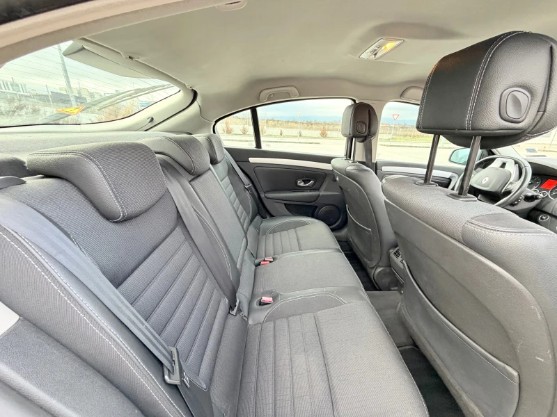 Renault Laguna 2.0 Dizel, снимка 10 - Автомобили и джипове - 52950486