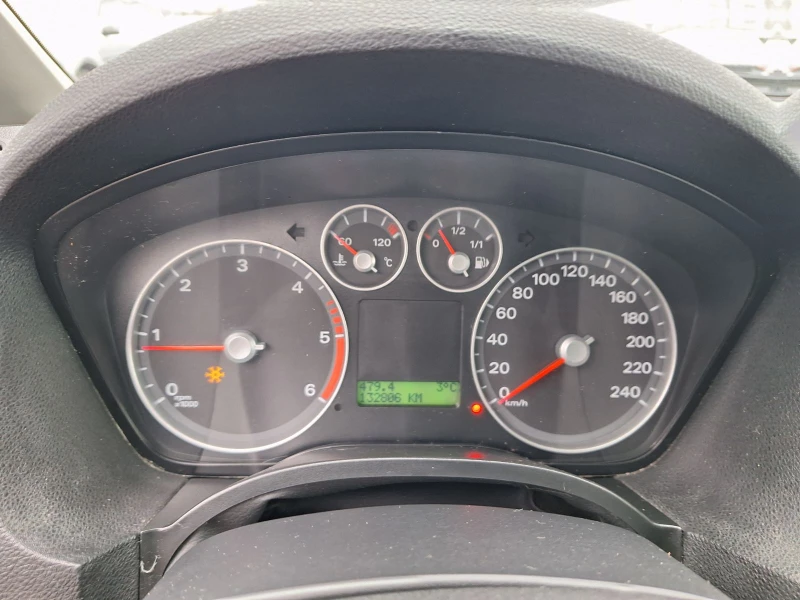 Ford C-max 1.6D-90кс-132000км, снимка 14 - Автомобили и джипове - 53034441