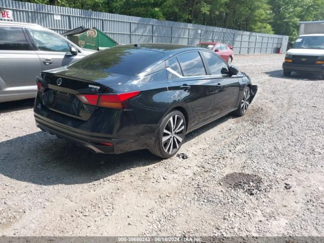 Nissan Altima 2020 SR FWD 2.5 перфектен за газ, снимка 5 - Автомобили и джипове - 47213136