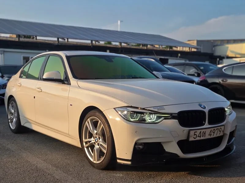 BMW 330 (F30) 330I M Sports, снимка 2 - Автомобили и джипове - 55912693