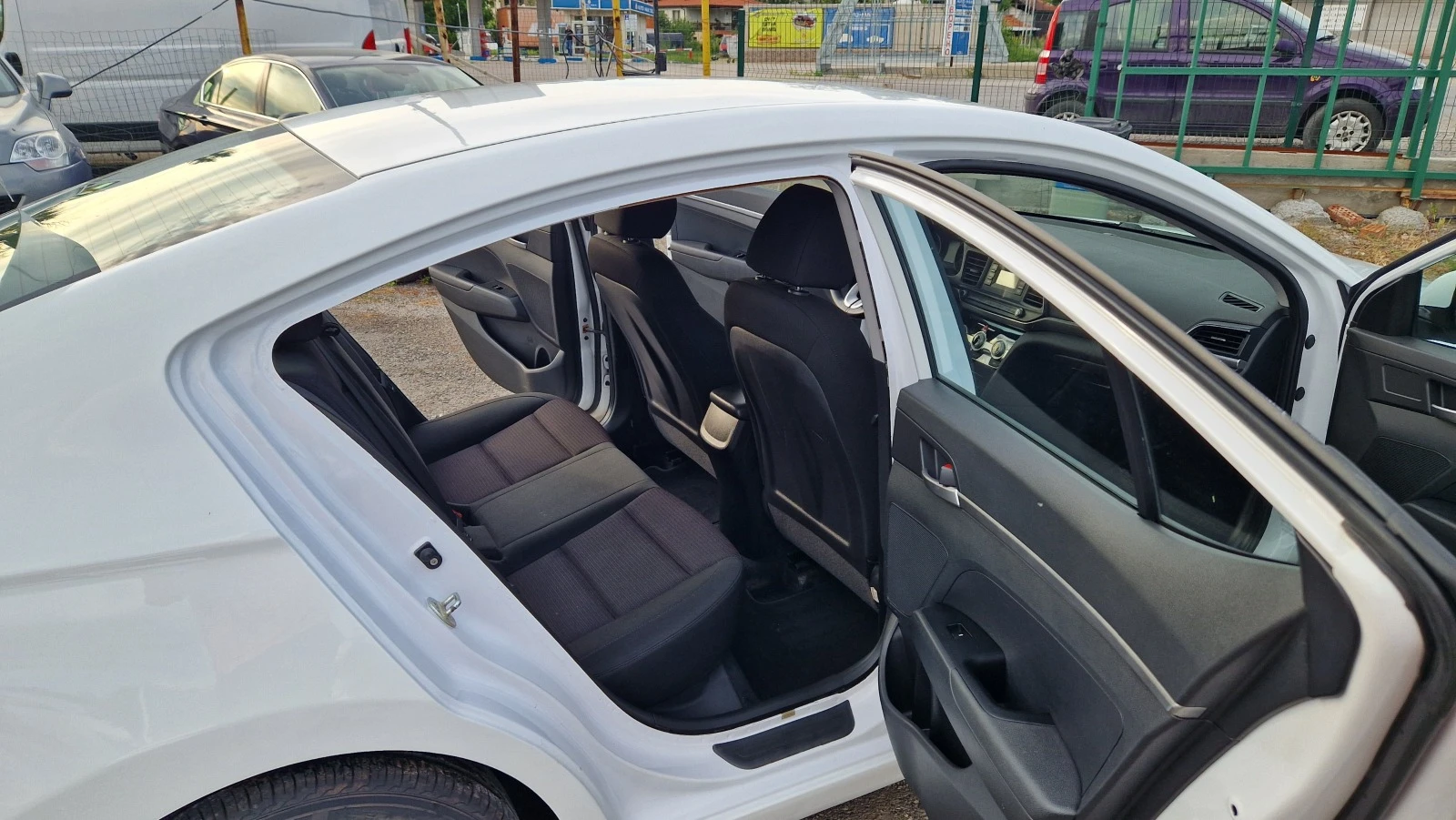 Hyundai Elantra 1.6i .. | Mobile.bg   13