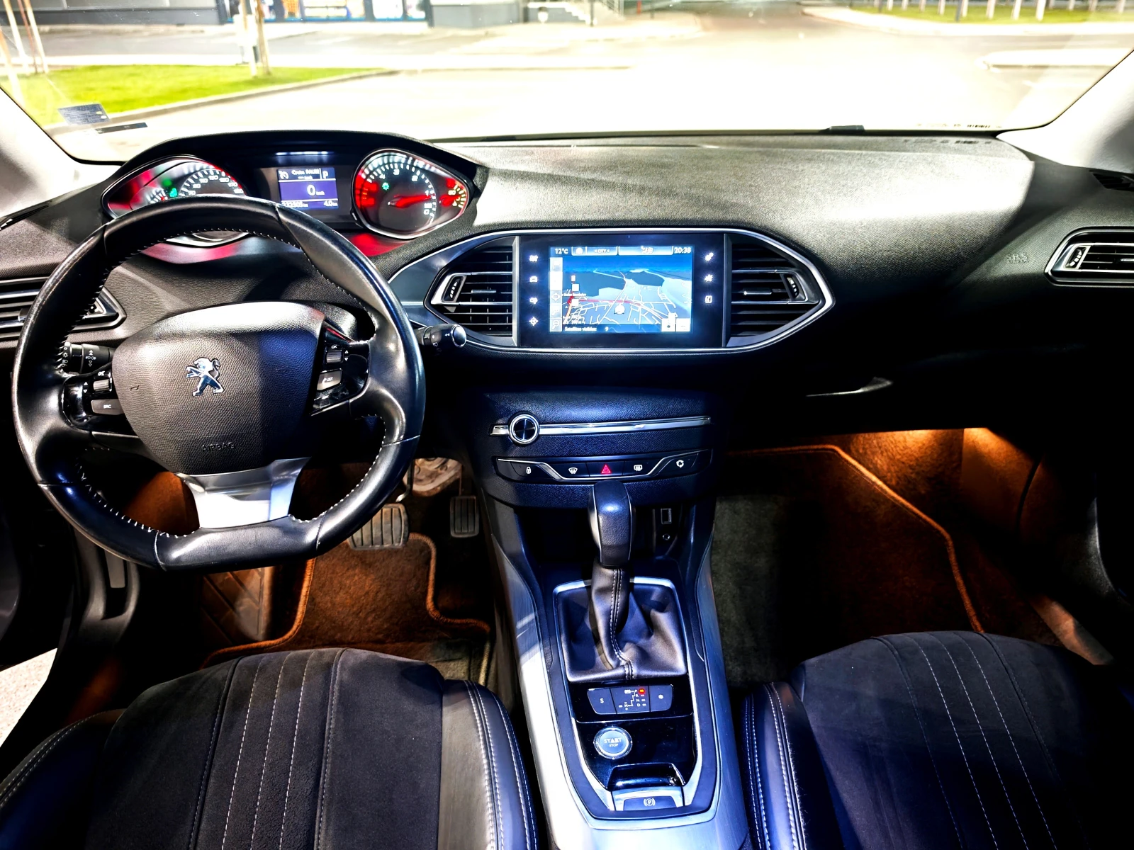 Peugeot 308 2.0BlueHDI 150k.c. АВТОМАТИК - изображение 10