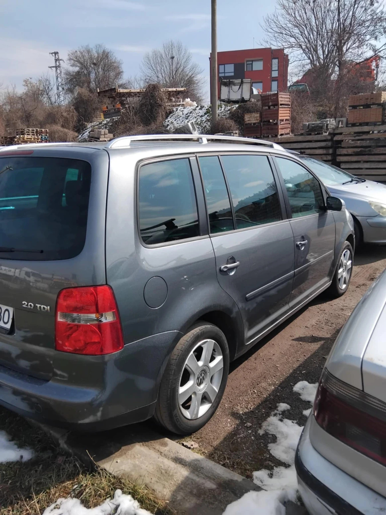 VW Touran 2.0 TDI - изображение 6