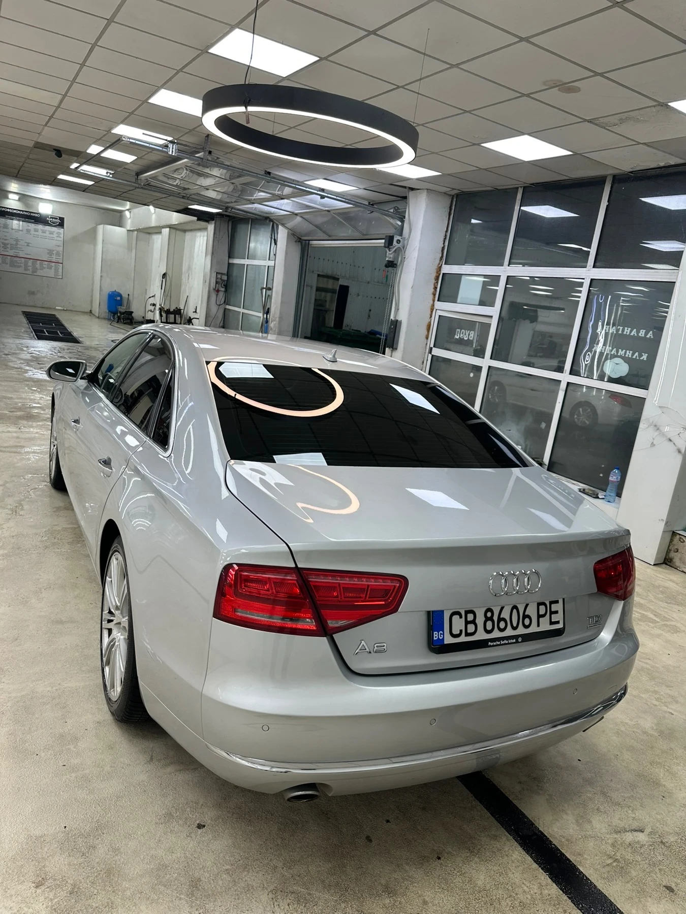 Audi A8 4.2 TDI ОБСЛУЖЕН! ВСИЧКИ ЕКСТРИ! - изображение 7