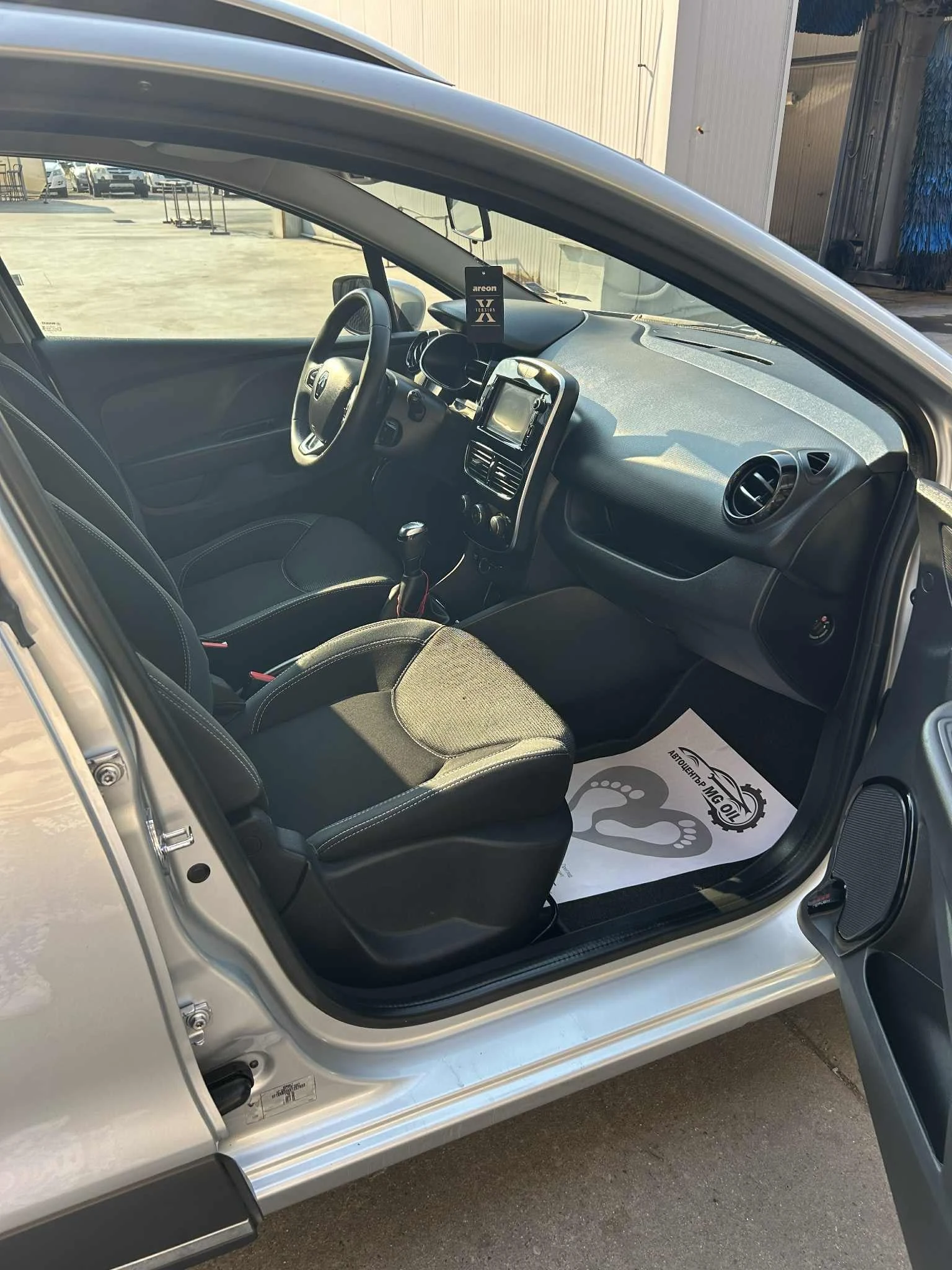 Renault Clio  - изображение 7