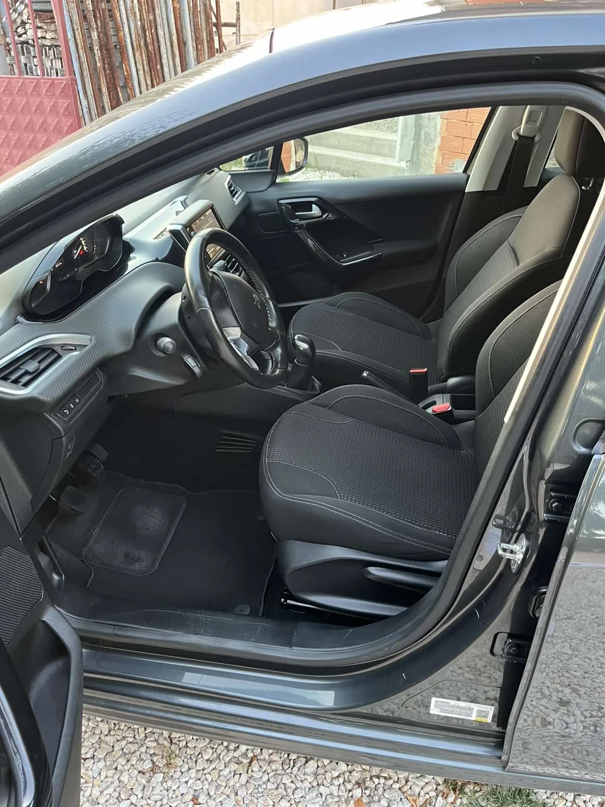 Peugeot 208 1.2/110коня/TURBO!/EURO6 - изображение 7