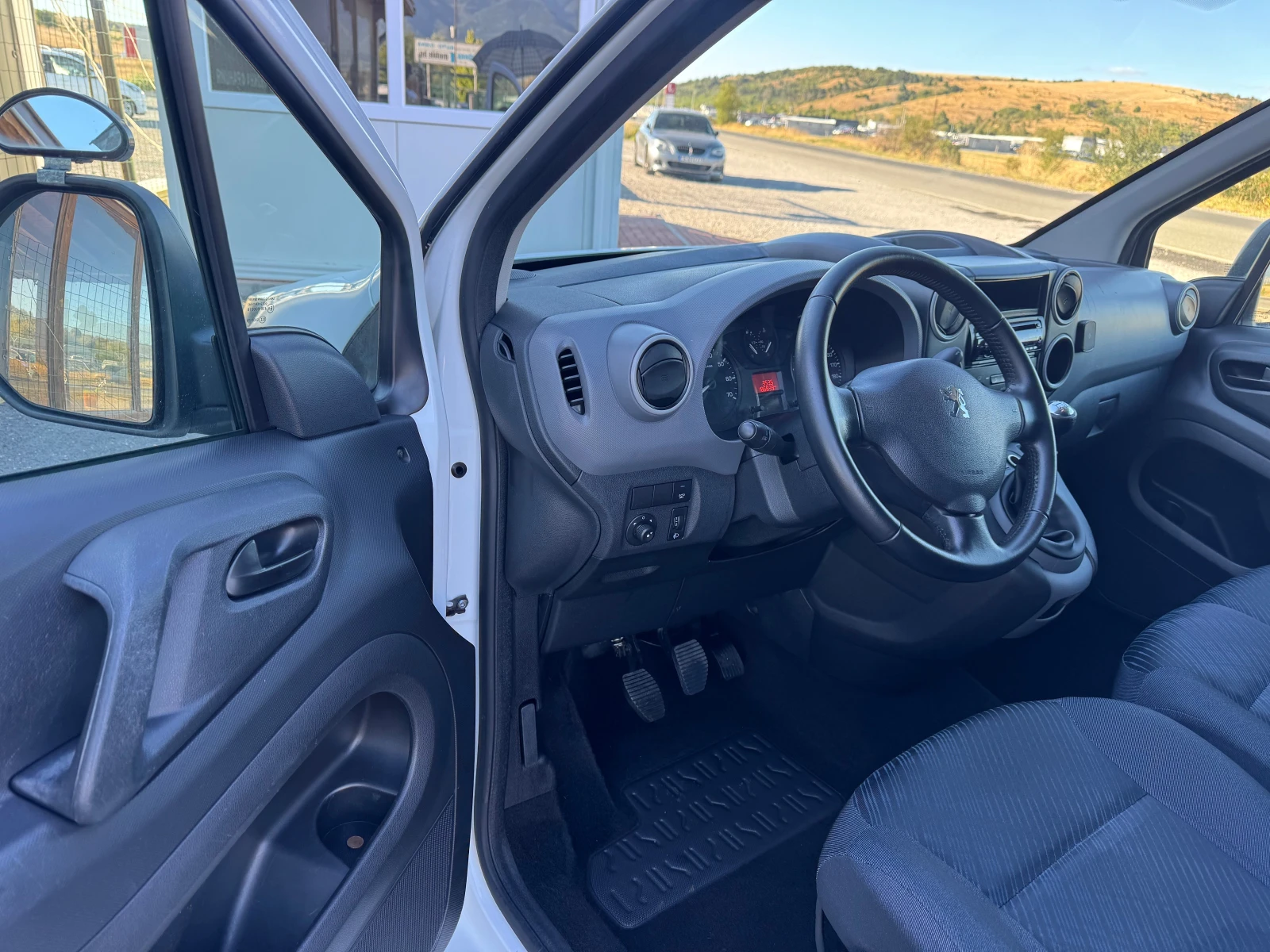 Peugeot Partner 1.6eHDI-LONG - изображение 9