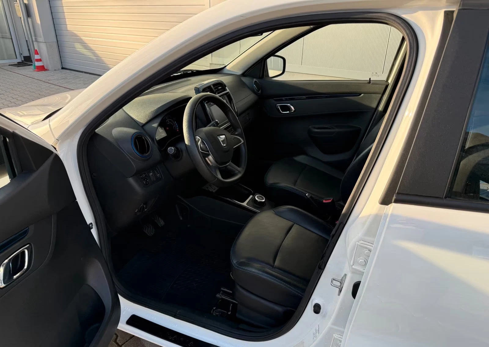 Dacia Spring COMFORT/45HP/CARPLAY/FWD/DIGITAL/DAB/VCONTROL/984f - изображение 9