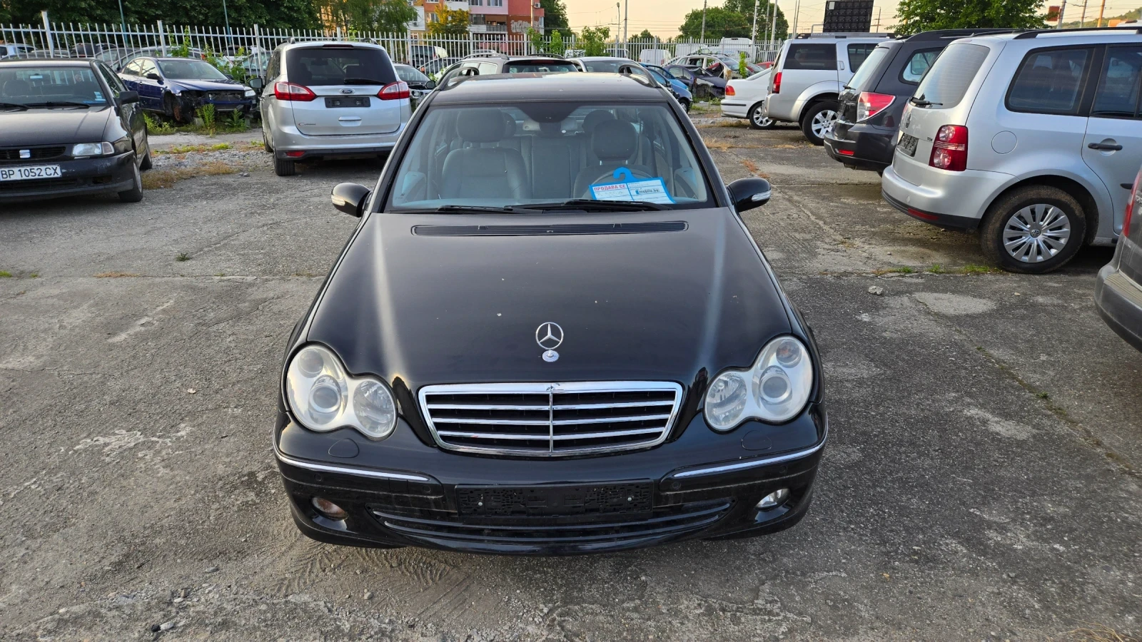 Mercedes-Benz C 220 Avangarde, снимка 2 - Автомобили и джипове - 53829223