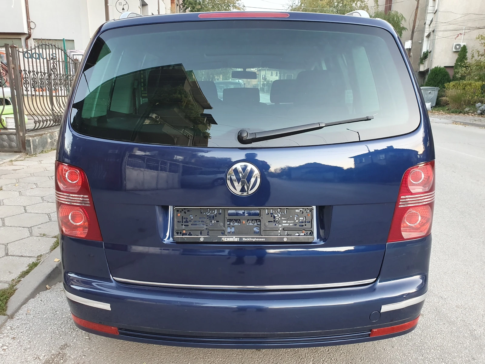 VW Touran 1.6FSI-116K.S., снимка 4 - Автомобили и джипове - 54154049
