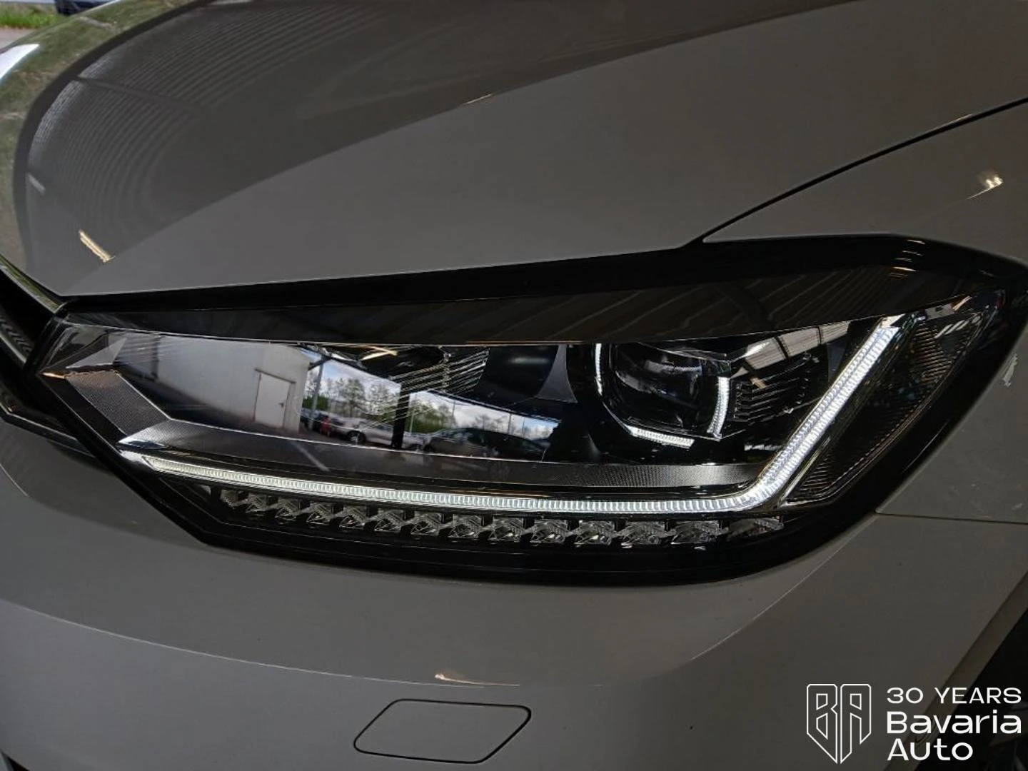 VW Touran 2.0TDI Comfortline DSG, снимка 14 - Автомобили и джипове - 54310322