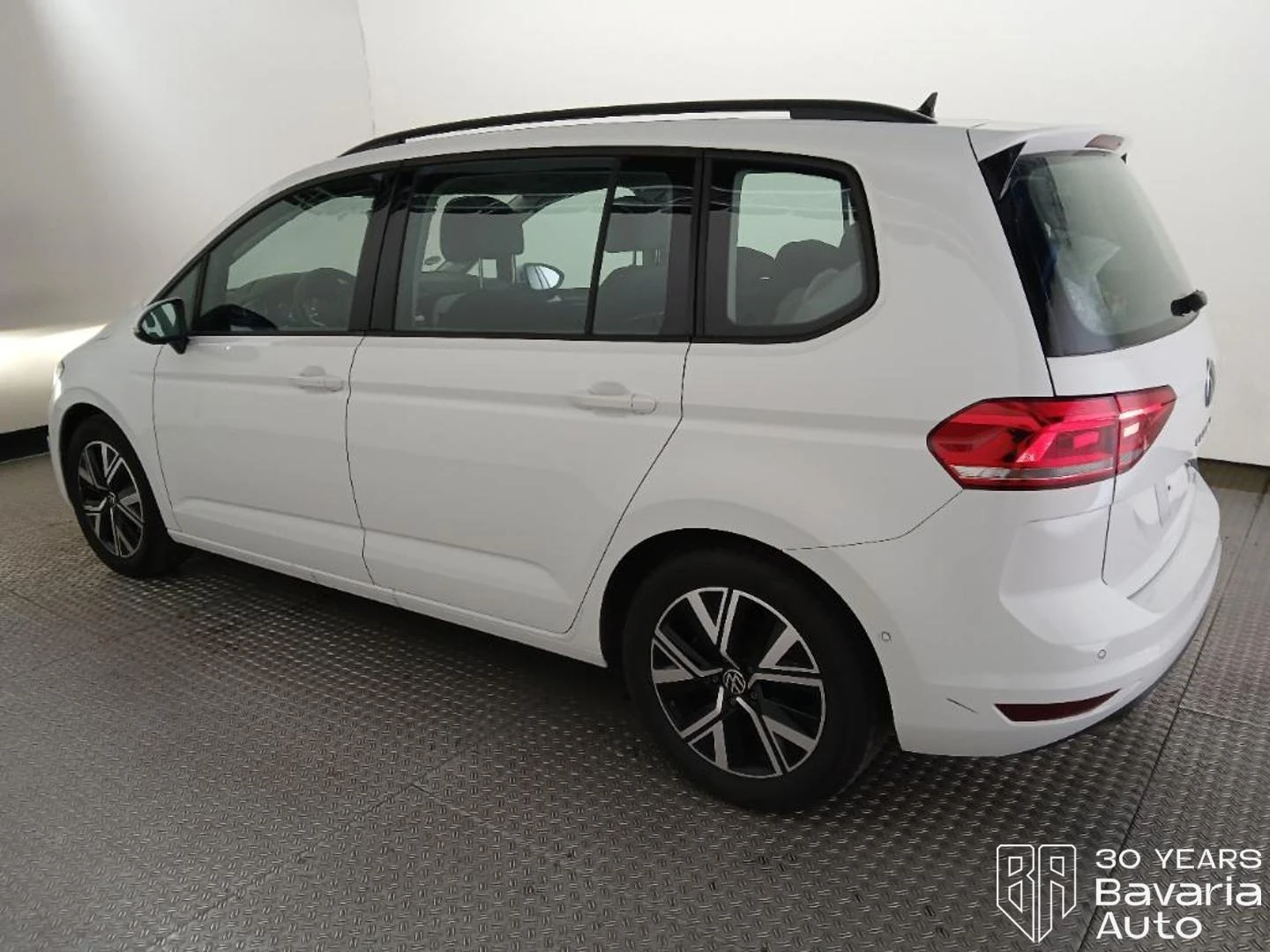 VW Touran 2.0TDI Comfortline DSG, снимка 2 - Автомобили и джипове - 54310322