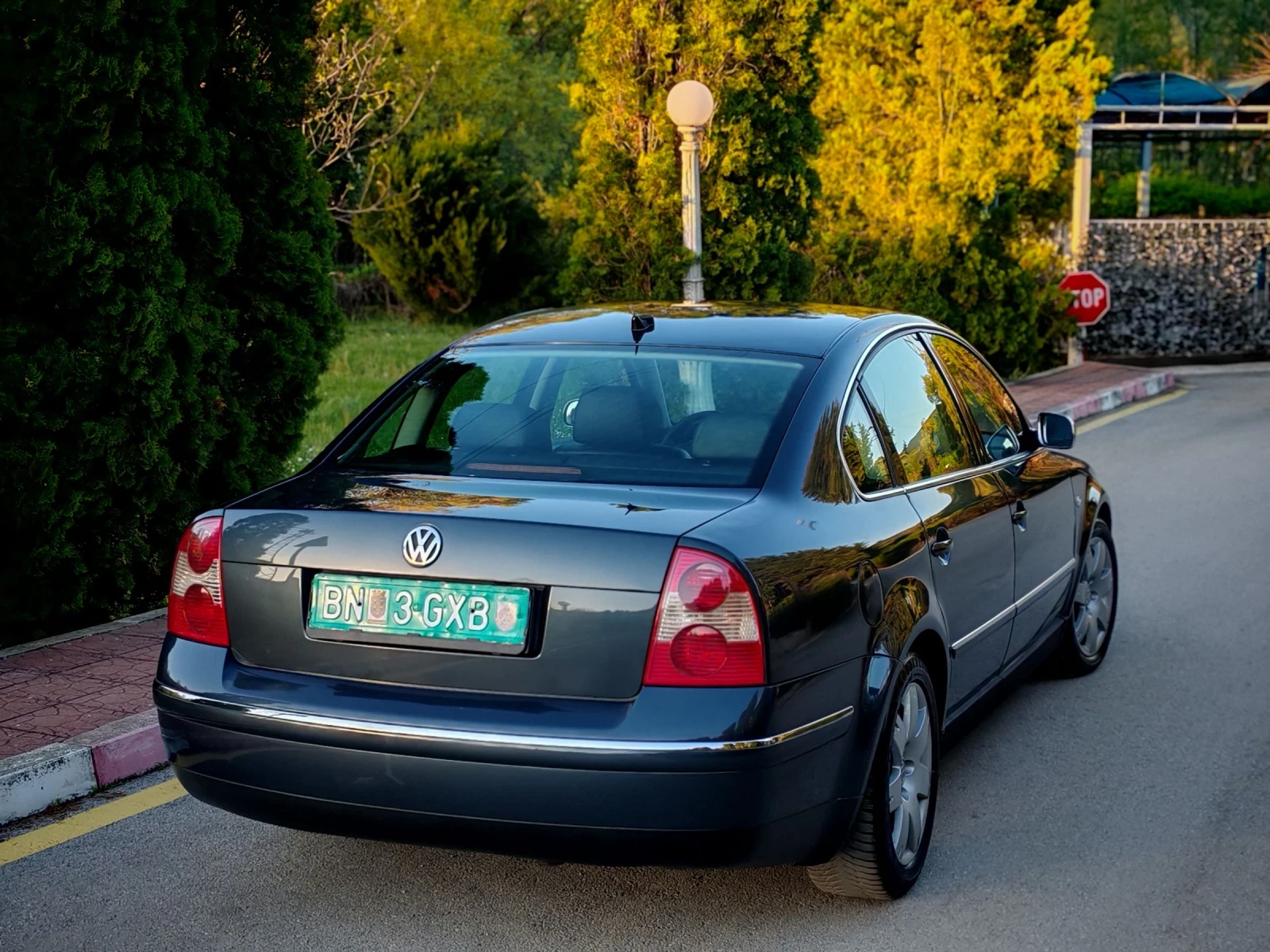 VW Passat 1.9TDI(101)* HIGHLINE* НОВ ВНОС* , снимка 6 - Автомобили и джипове - 54322618