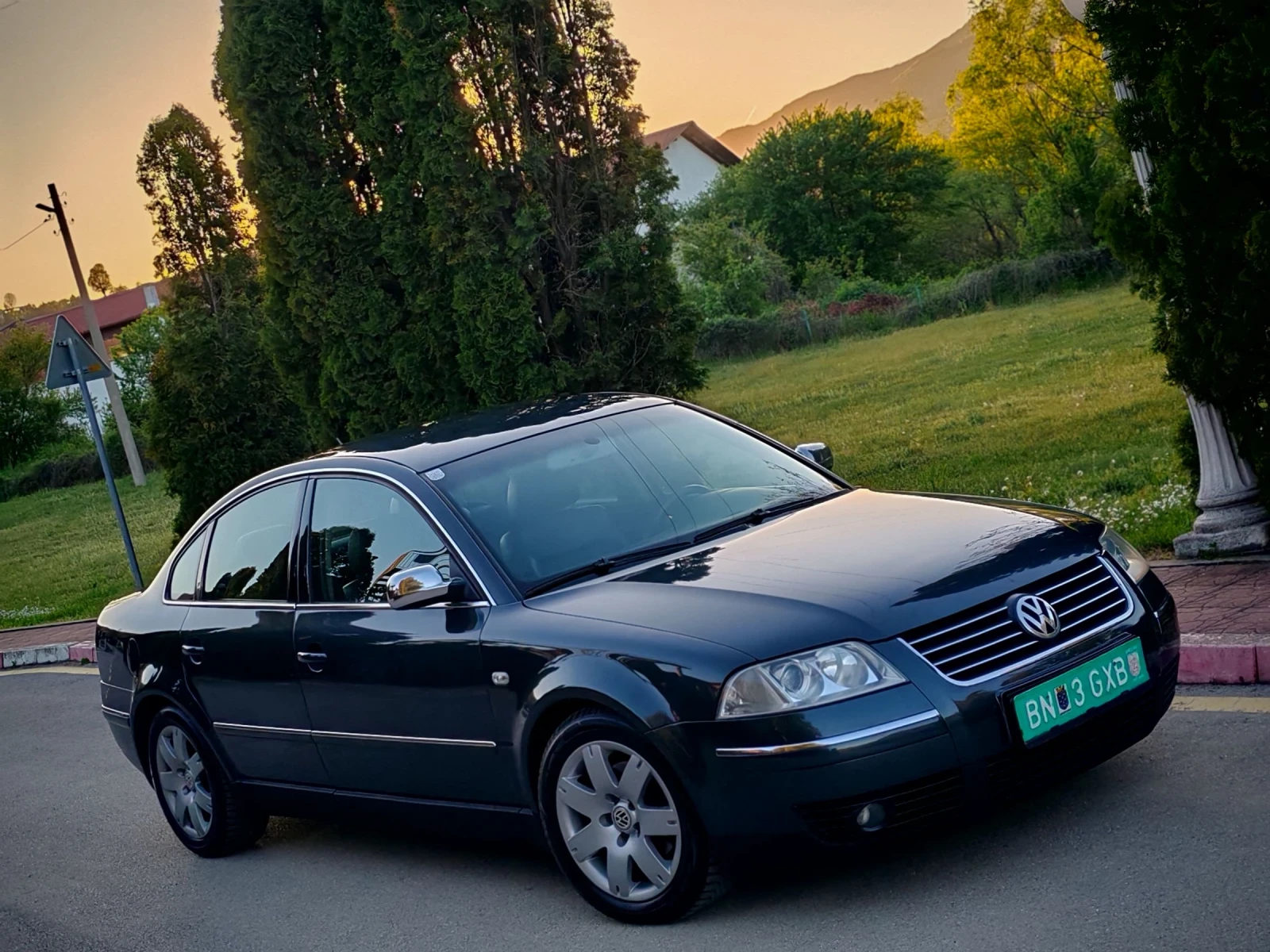 VW Passat 1.9TDI(101)* HIGHLINE* НОВ ВНОС* , снимка 8 - Автомобили и джипове - 54322618