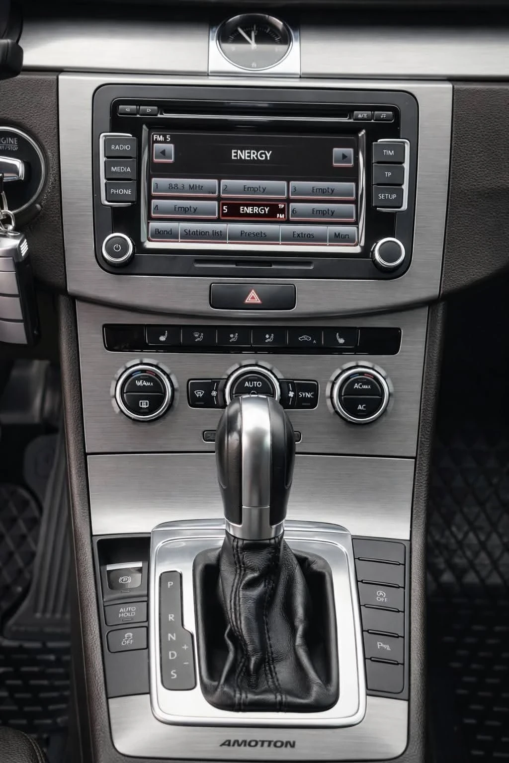 VW Passat 2.0 TDI DSG 4Motion, снимка 11 - Автомобили и джипове - 54361561