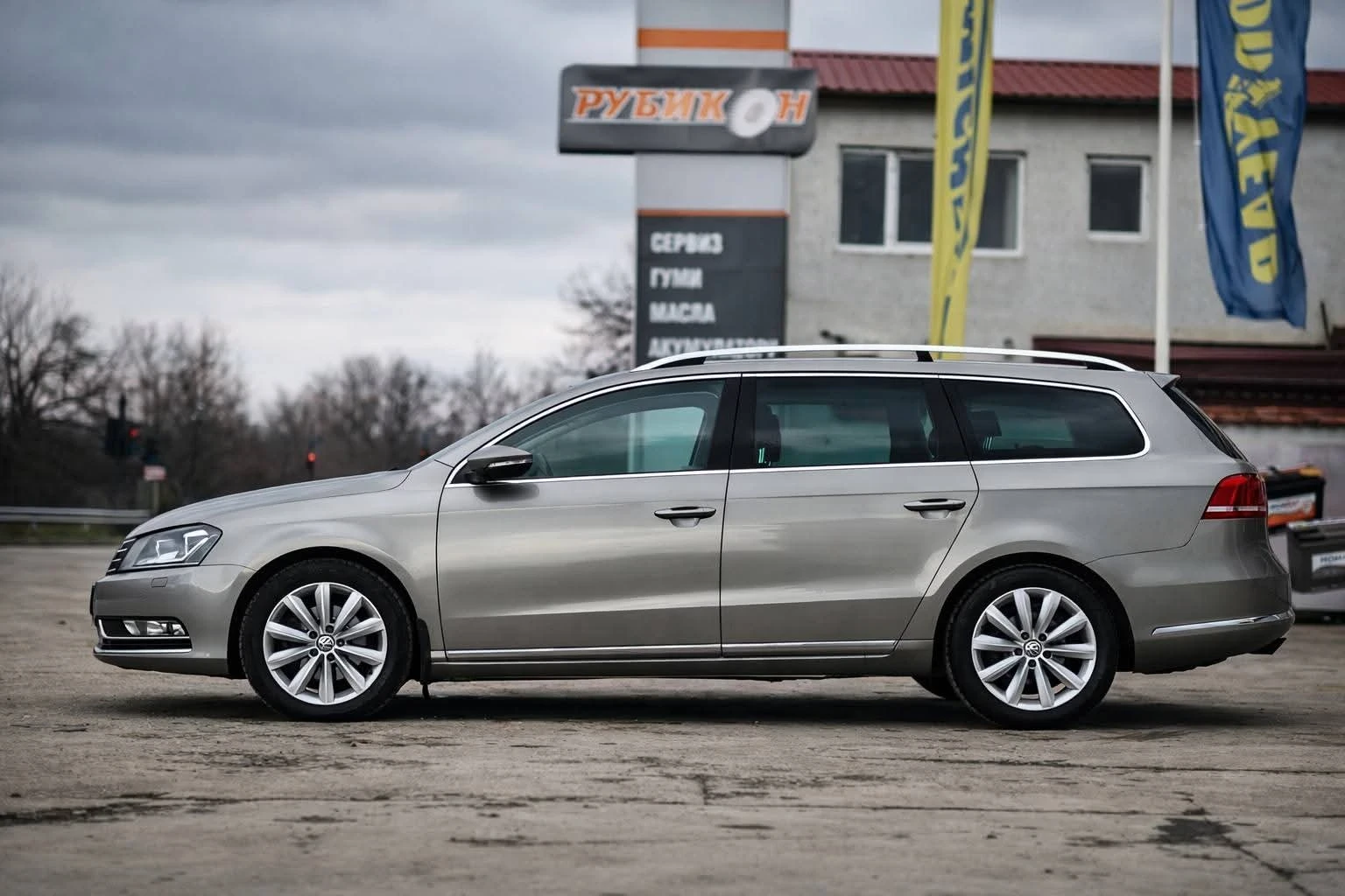 VW Passat 2.0 TDI DSG 4Motion, снимка 3 - Автомобили и джипове - 54361561