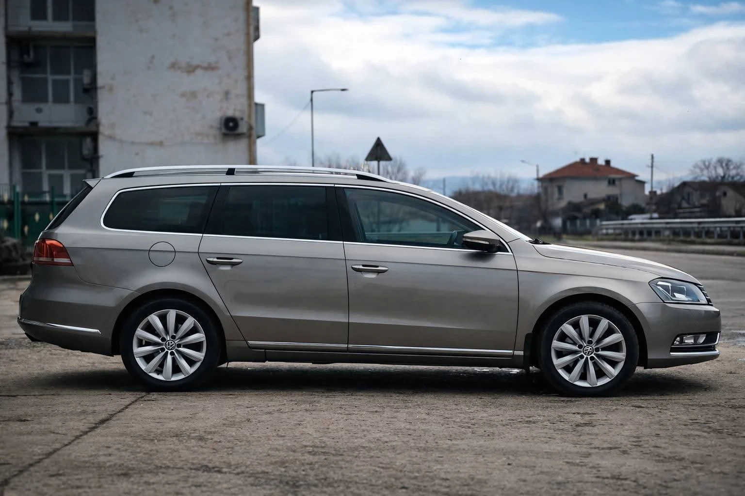 VW Passat 2.0 TDI DSG 4Motion, снимка 6 - Автомобили и джипове - 54361561