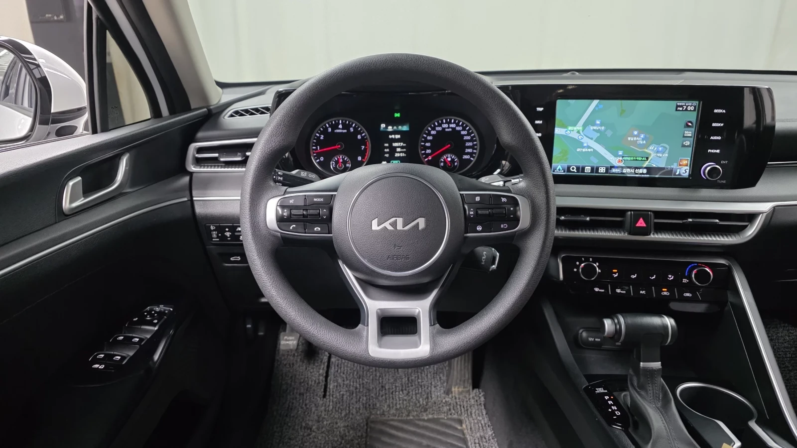 Kia K5 ФАБРИЧНА ГАЗ* ПОДГРЕВ, снимка 7 - Автомобили и джипове - 54414218