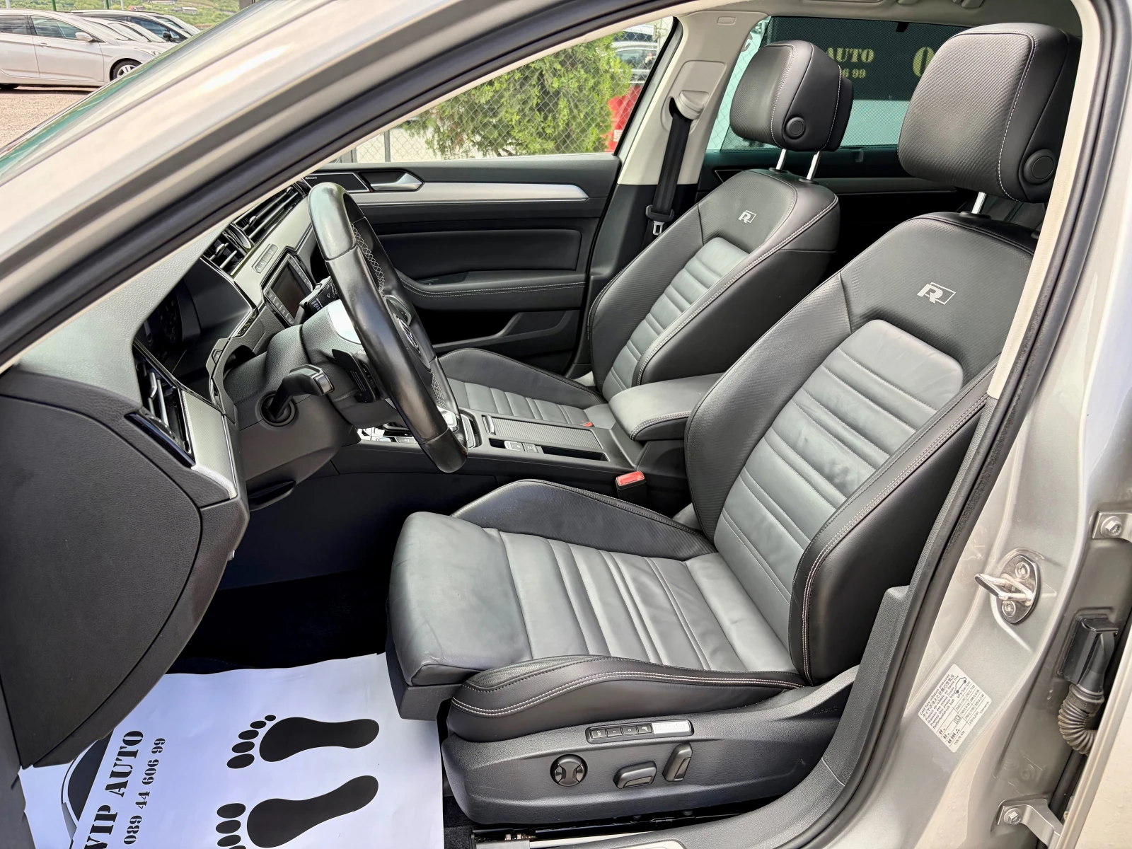 VW Passat R-LINE 2.0TDI DSG 4MOTION TOP FULL, снимка 9 - Автомобили и джипове - 54596765