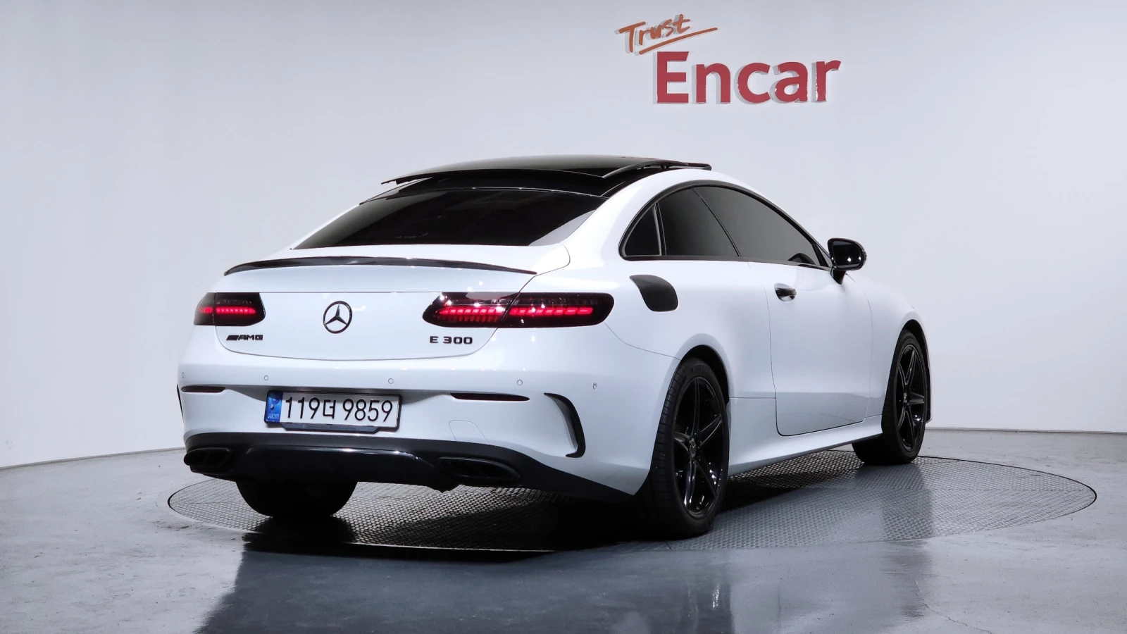 Mercedes-Benz E 300 E300d 4MATIC AMG Line | HUD | DISTRONIC | MEMORY | | Mobile.bg � ����������� 2