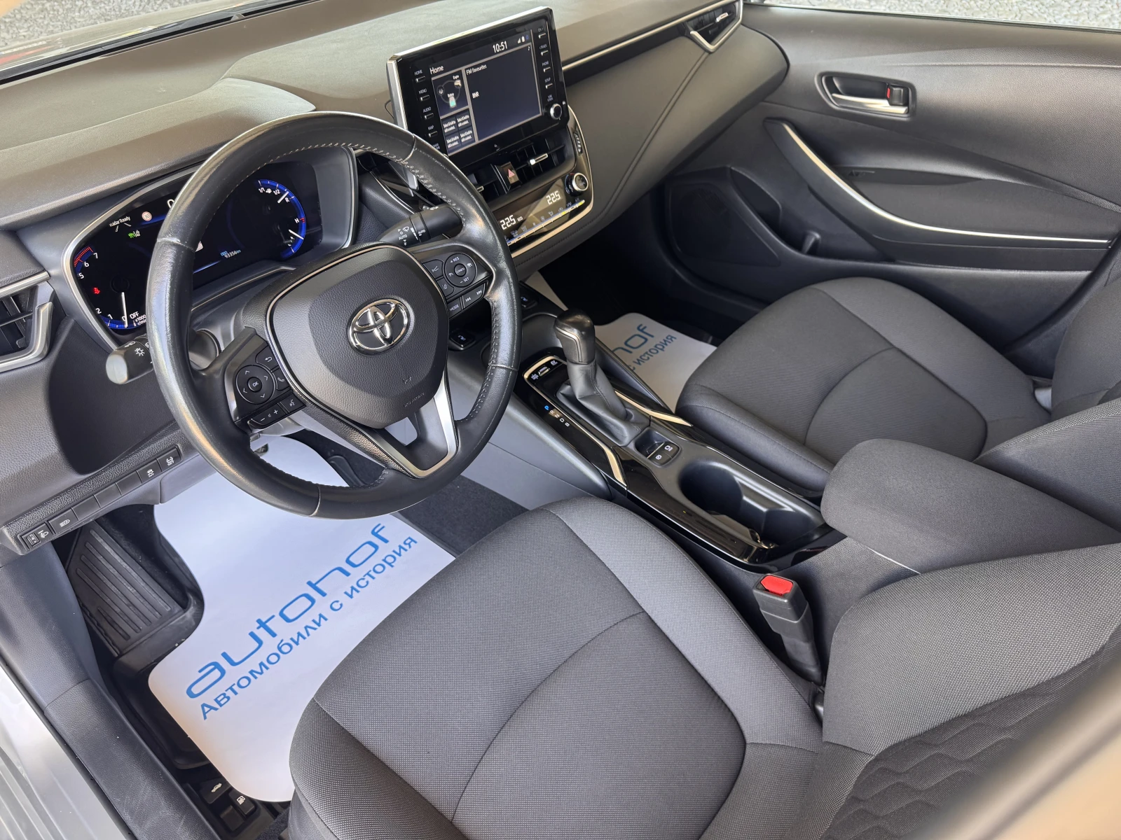 Toyota Corolla EXECUTIVE/1.8 HYBRID/122к.с./е-CVT/ГАРАНЦИЯ, снимка 7 - Автомобили и джипове - 54771842