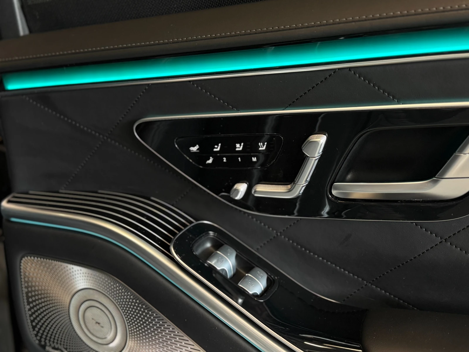 Mercedes-Benz S 580 AMG LONG 4M FIRST-CLASS NIGHT TV BURMESTER-4D HUD , снимка 13 - Автомобили и джипове - 55104119