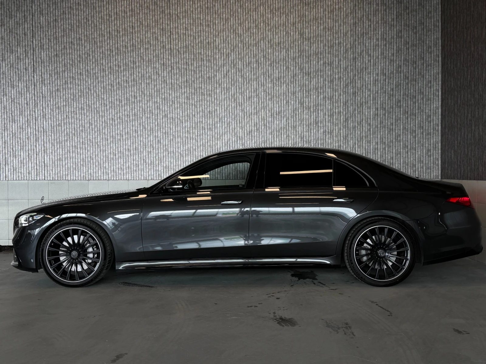 Mercedes-Benz S 580 AMG LONG 4M FIRST-CLASS NIGHT TV BURMESTER-4D HUD , снимка 5 - Автомобили и джипове - 55104119