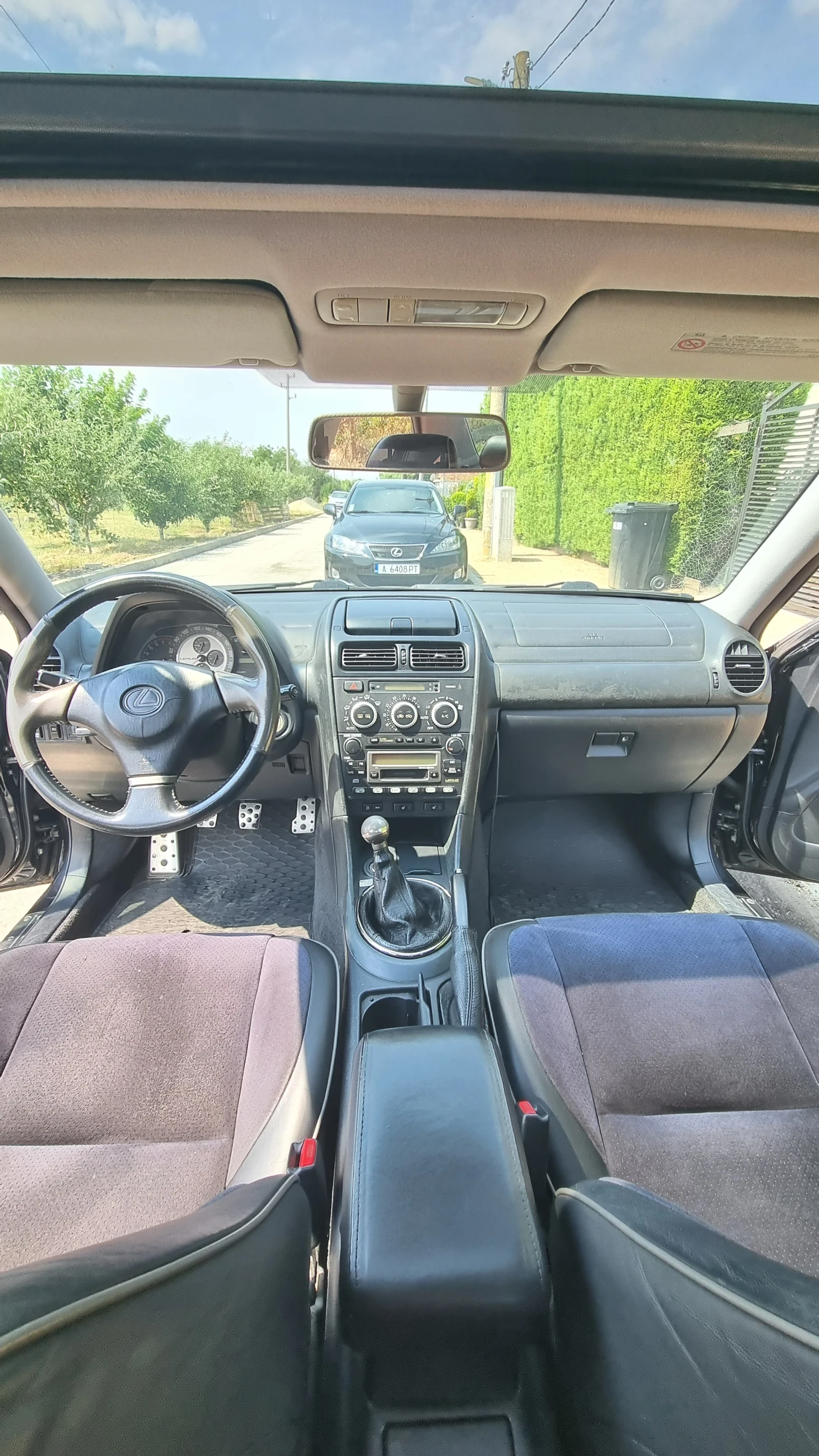 Lexus IS 200, снимка 11 - Автомобили и джипове - 55130290