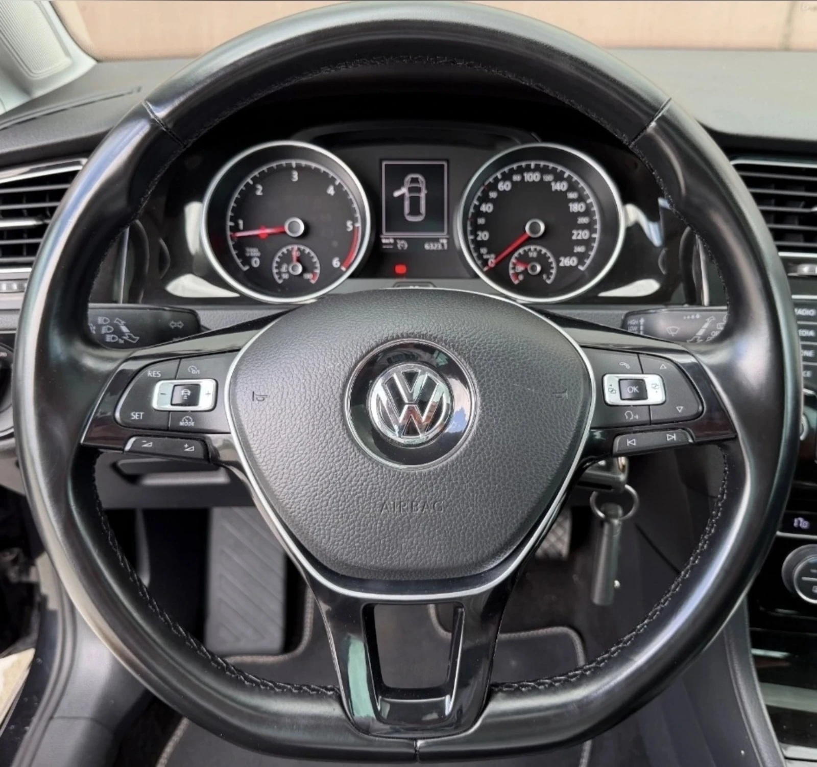 VW Golf * 4-MOTION * CUP EDITION * 2.0TDI 150ps * УНИКАТ!, снимка 16 - Автомобили и джипове - 55196159