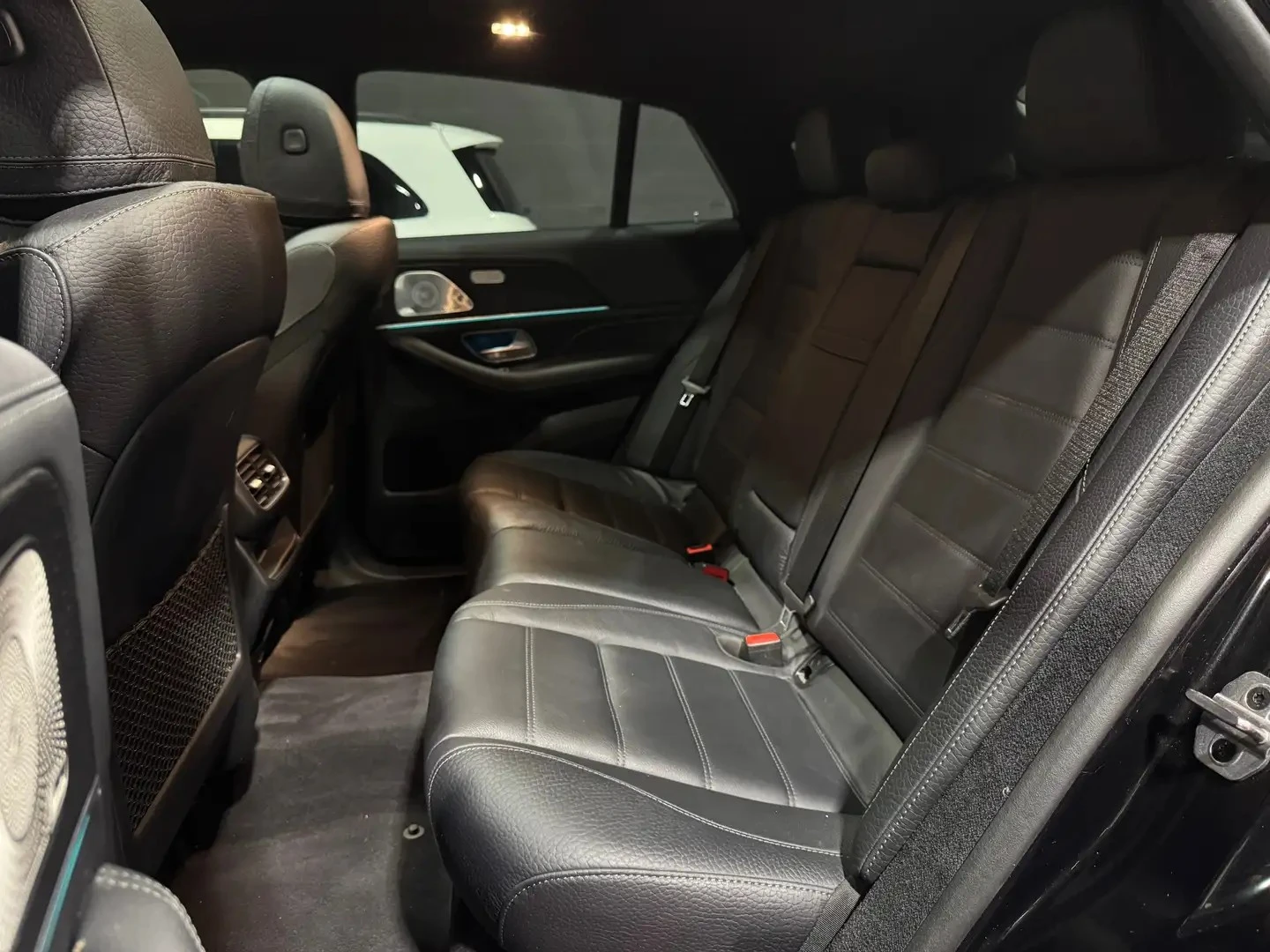 Mercedes-Benz GLE 450 4MATIC* ПАНО* НАВИ* ПОДГРЕВ* ДИСТР.* HUD* МАСАЖИ* , снимка 9 - Автомобили и джипове - 55326999