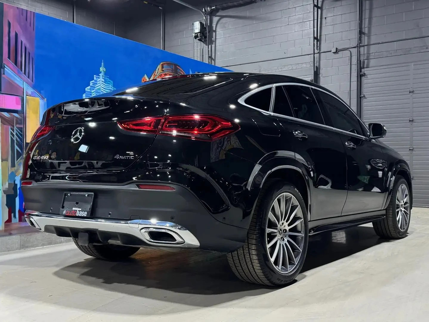 Mercedes-Benz GLE 450 4MATIC* ПАНО* НАВИ* ПОДГРЕВ* ДИСТР.* HUD* МАСАЖИ* , снимка 2 - Автомобили и джипове - 55326999