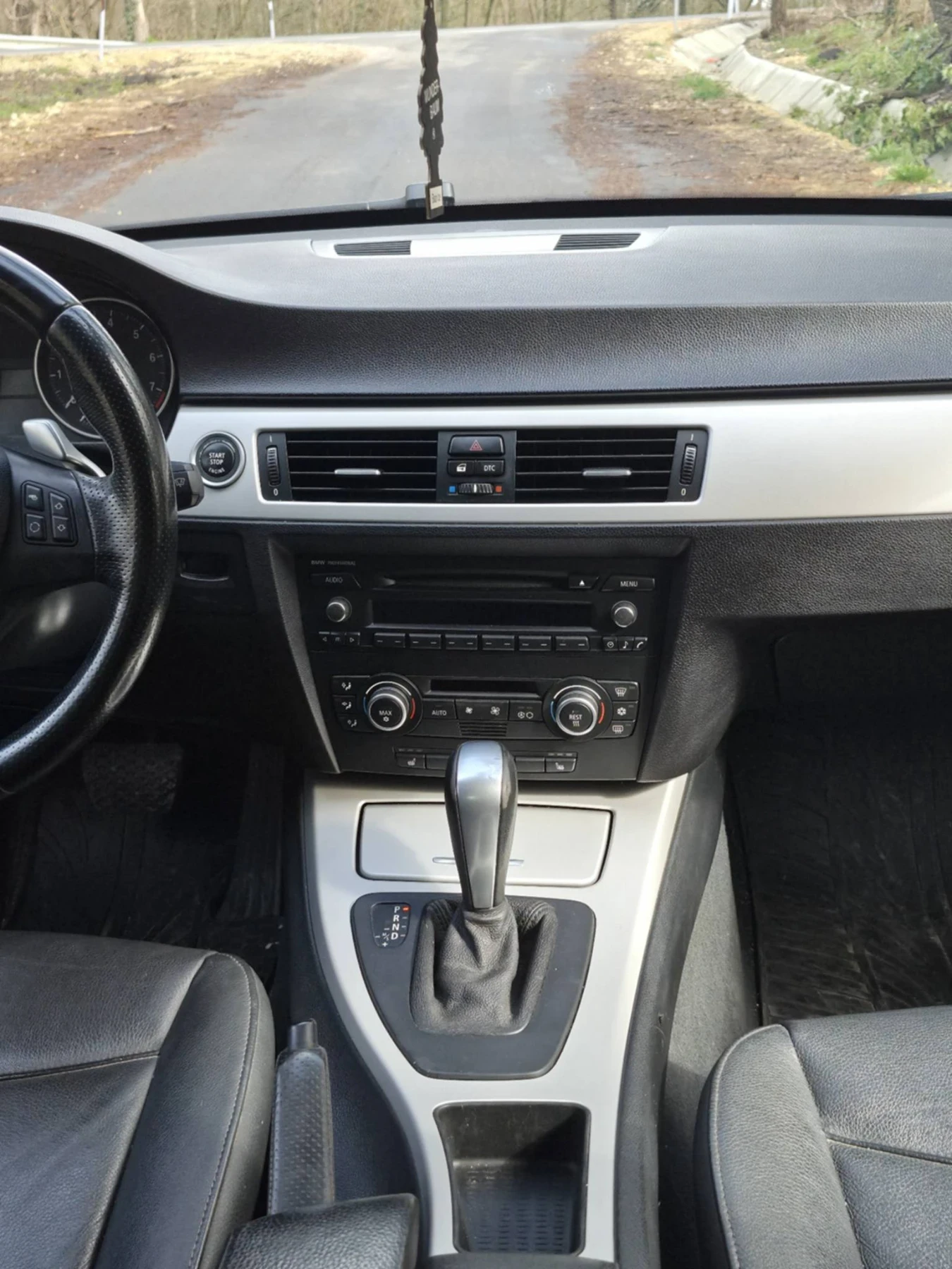 BMW 330, снимка 2 - Автомобили и джипове - 56009809